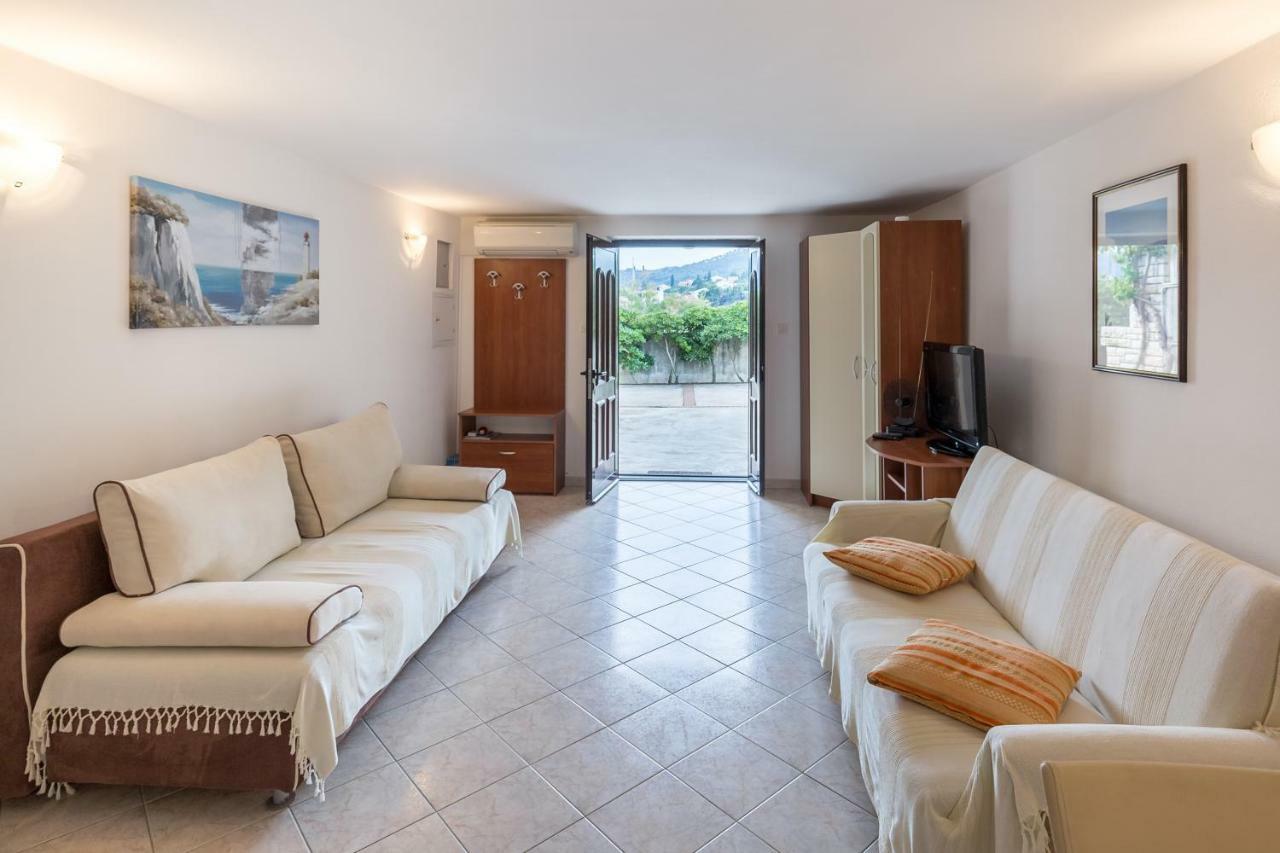 Beach Apartment M & B Poljana  ภายนอก รูปภาพ
