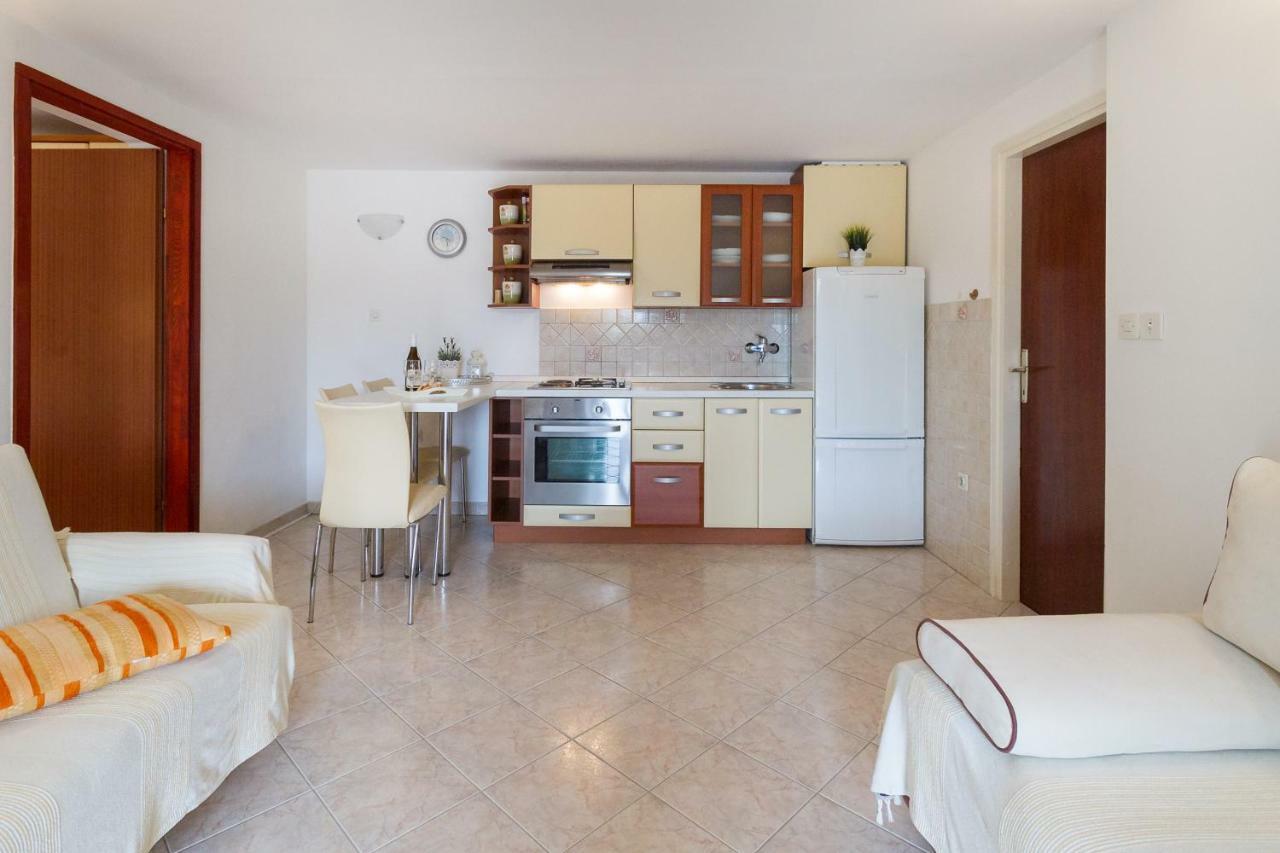 Beach Apartment M & B Poljana  ภายนอก รูปภาพ