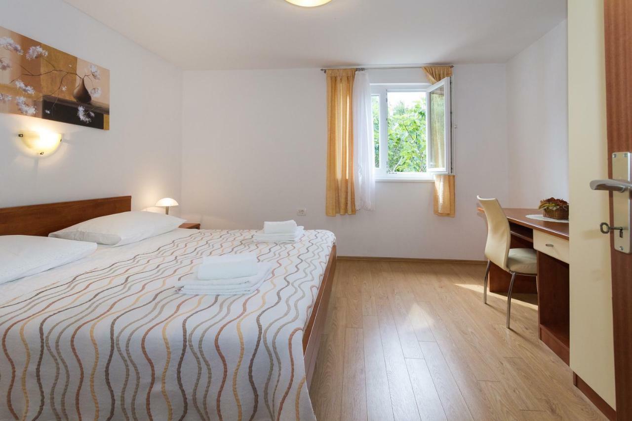 Beach Apartment M & B Poljana  ภายนอก รูปภาพ
