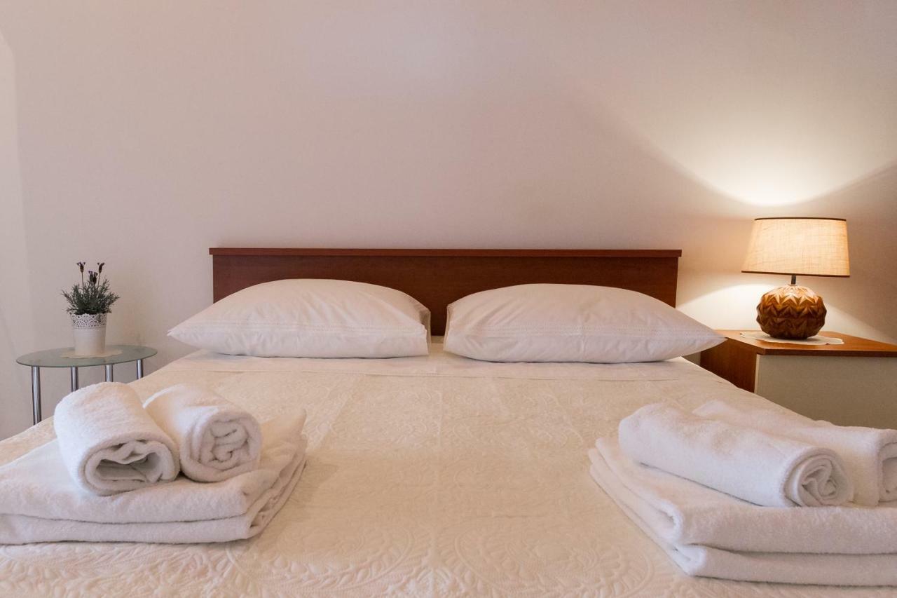 Beach Apartment M & B Poljana  ภายนอก รูปภาพ