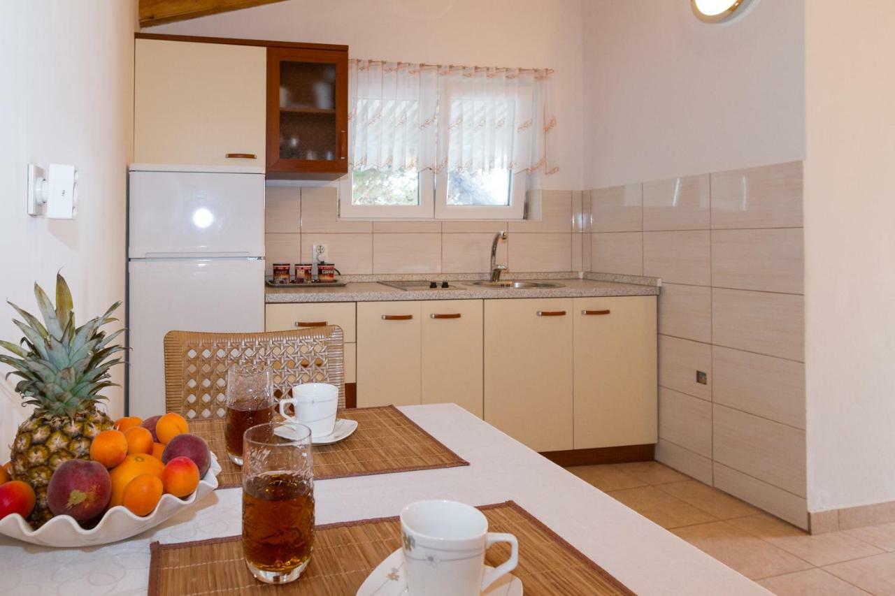 Beach Apartment M & B Poljana  ภายนอก รูปภาพ